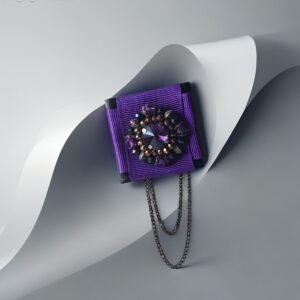 Sagės su stiklo kristalais