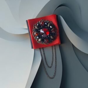 Sagės su stiklo kristalais